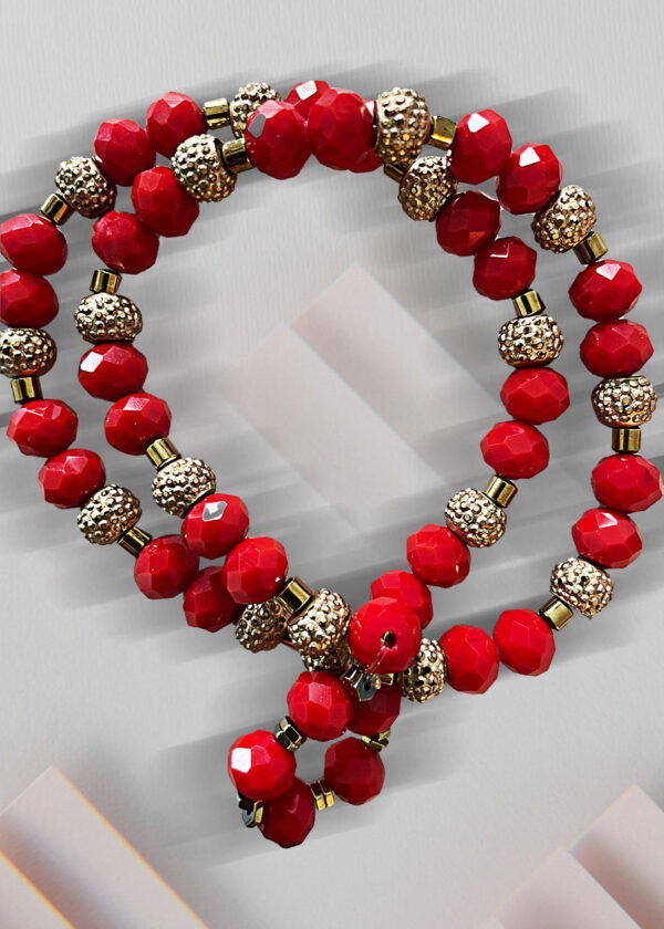 Pulsera roja elástica en cristal y dorado