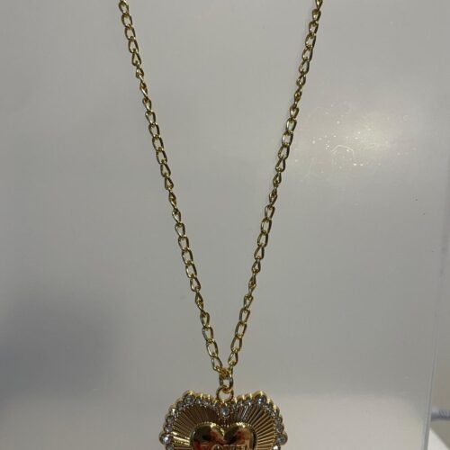 Collar en dorado con dique en corazon