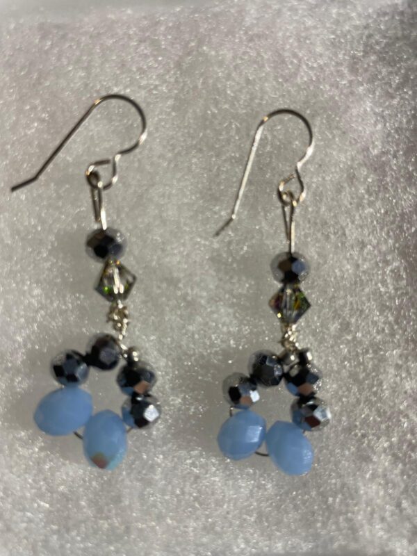 Aretes en piedra cristal gris y con piedra de plata