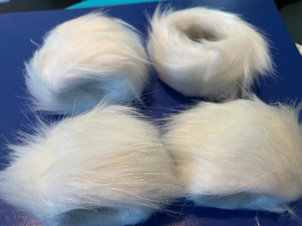 Aros en tela de peluche (Min. 4 Und)