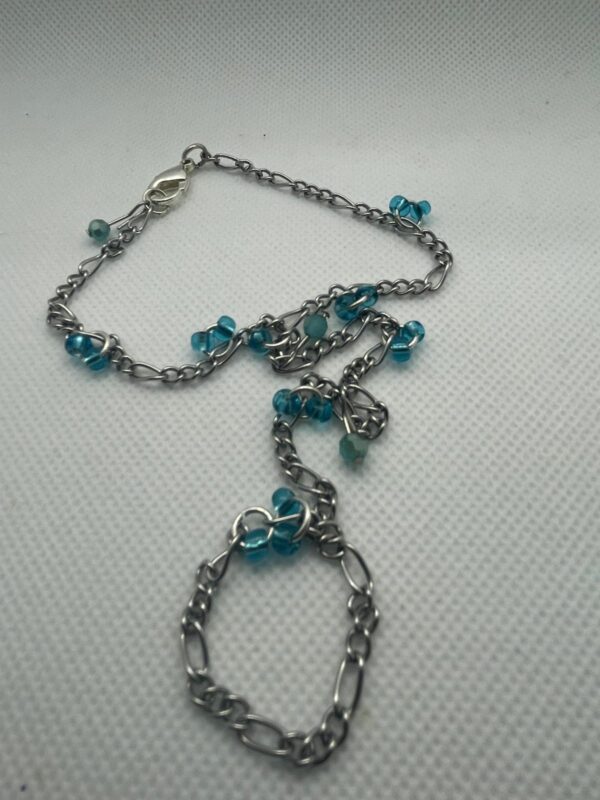 Pulsera en acero inoxidable con anillo en piedra azul